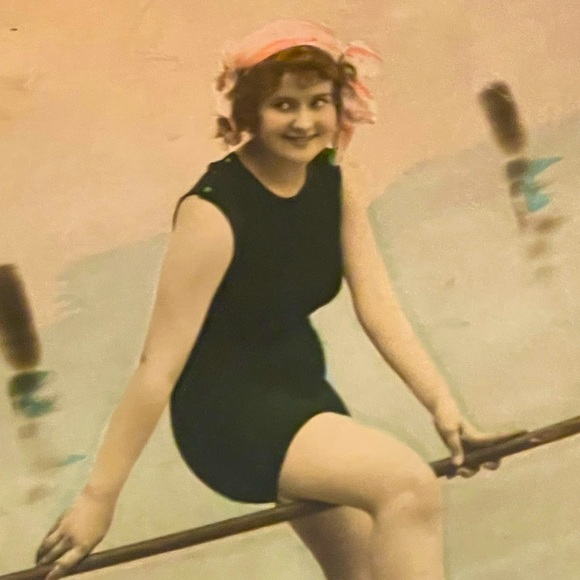 RARE VINTAGE 20th Century Postcard UNUSED - Picture 1 of 6